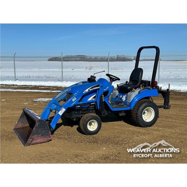 NEW HOLLAND TZ22DA 4WD UTILITY TRACTOR