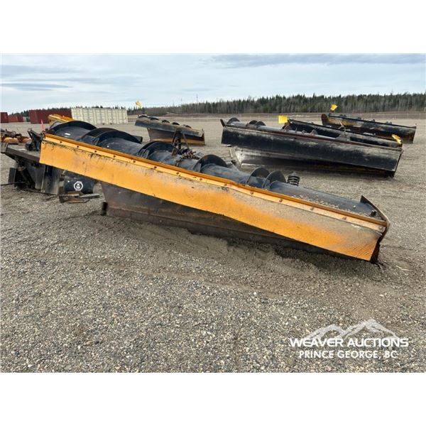 11 FT. TRUCK FRONT SNOW PLOW