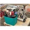 Image 3 : (2) FIRE EXTINGUISHERS & HOSE REEL