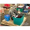 Image 4 : (2) FIRE EXTINGUISHERS & HOSE REEL
