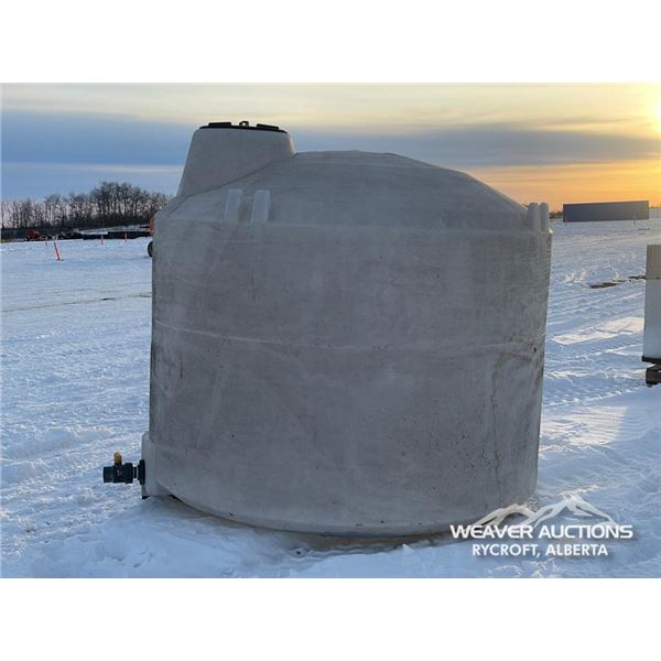 1200 GAL. POLY WATER TANK