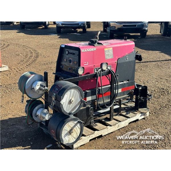 RANGER 8 LINCOLN WELDER W/ELECTRIC HOSE REELS