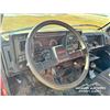 Image 12 : 2000 GMC C7500 S/A PICKER TRUCK
