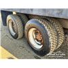 Image 43 : 1977 INTERNATIONAL FLEETSTAR T/A GRAIN TRUCK
