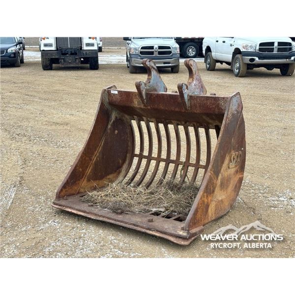 52 IN. SCALPING/SCREENING EXCAVATOR BUCKET