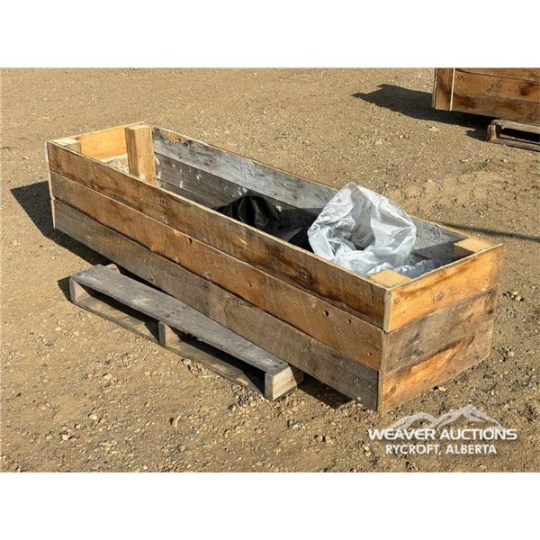 RECLAIMED WOOD PLANTER