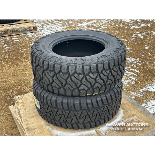 (2) GRIZZLY 33X12.50R18 TIRES