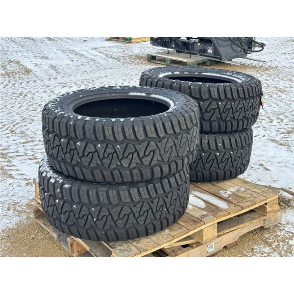 (4) GRIZZLY 33X12.50R20 TIRES