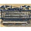 Image 7 : SKID STEER 72 IN. HYD. SKELETON GRAPPLE