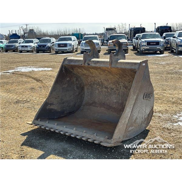 CWS 68 IN. CLEAN OUT BUCKET