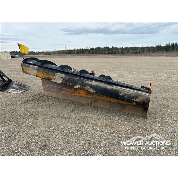 11 FT. TRUCK FRONT PLOW