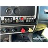 Image 19 : 2012 KENWORTH T800 T/A SLEEPER TRUCK TRACTOR