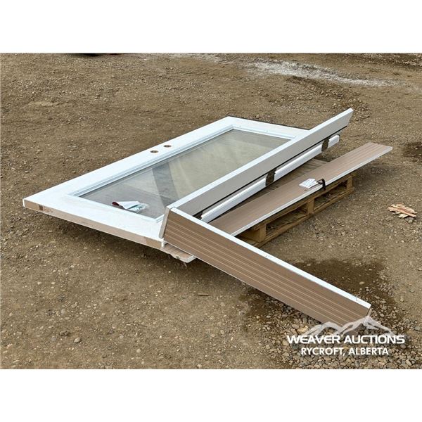 DOOR W/GLASS PANNEL