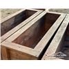 Image 5 : (3) STANDING GARDEN BEDS