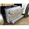 Image 37 : 2016 FREIGHTLINER 122SD TRI DRIVE SLEEPER TRUCK