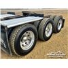 Image 40 : 2016 FREIGHTLINER 122SD TRI DRIVE SLEEPER TRUCK