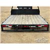Image 9 : TRAILTECH 105 X 90 IN. FLATDECK