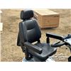 Image 7 : 2004 PEGASUS INVACARE SCOOTER