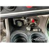 Image 25 : 2014 KENWORTH T800 TRI DRIVE SLEEPER TRUCK TRACTOR