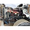 Image 32 : 2014 KENWORTH T800 TRI DRIVE SLEEPER TRUCK TRACTOR