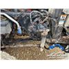 Image 40 : 2014 KENWORTH T800 TRI DRIVE SLEEPER TRUCK TRACTOR