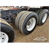 Image 57 : 2014 KENWORTH T800 TRI DRIVE SLEEPER TRUCK TRACTOR