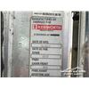 Image 6 : 2014 KENWORTH T800 TRI DRIVE SLEEPER TRUCK TRACTOR