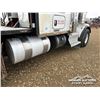 Image 73 : 2014 KENWORTH T800 TRI DRIVE SLEEPER TRUCK TRACTOR