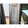 Image 8 : 2014 KENWORTH T800 TRI DRIVE SLEEPER TRUCK TRACTOR