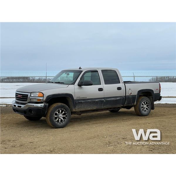 2006 GMC Sierra 2500HD Crew Cab Pickup