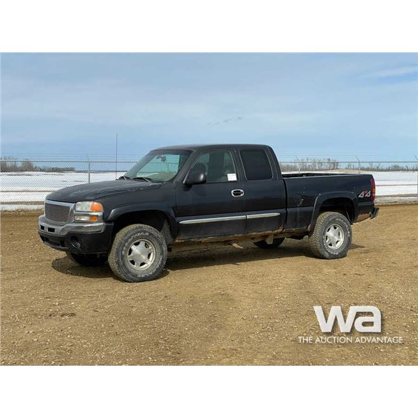 2003 GMC Sierra 1500 Extended Cab Pickup
