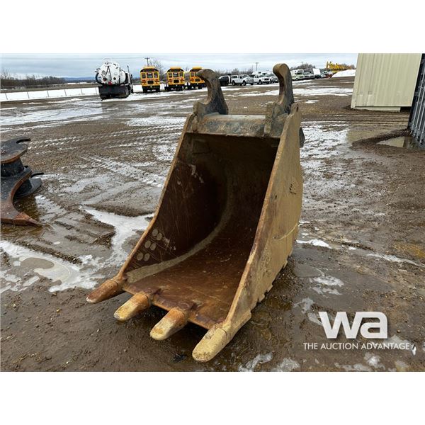 WBM 36 IN. Dig Bucket