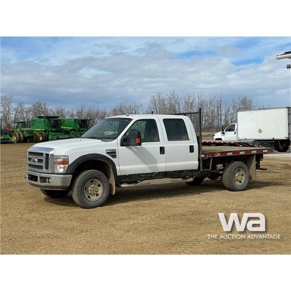 2008 Ford F350 XLT Crew Cab Flatbed Truck