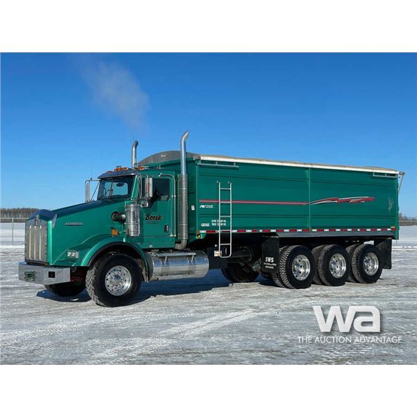 2011 Kenworth T800 Tri Drive Grain Truck