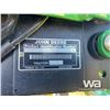 Image 5 : 2011 John Deere 2320 MFWD Utility Tractor