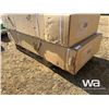Image 3 : 4X8X6 FT. Dog House Outdoor Dog Kennel