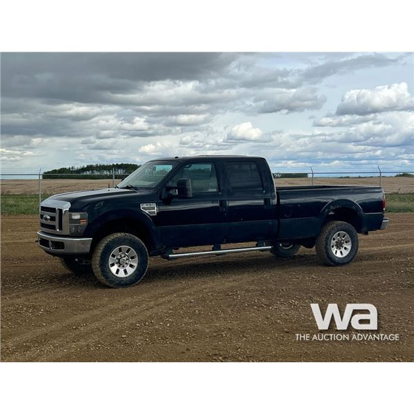2008 FORD F-350 LARIAT CREW CAB PICKUP