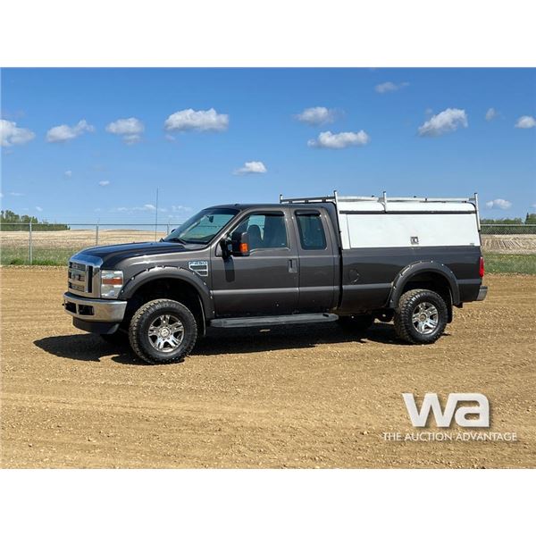 2008 FORD F250 XLT CREW CAB PICKUP