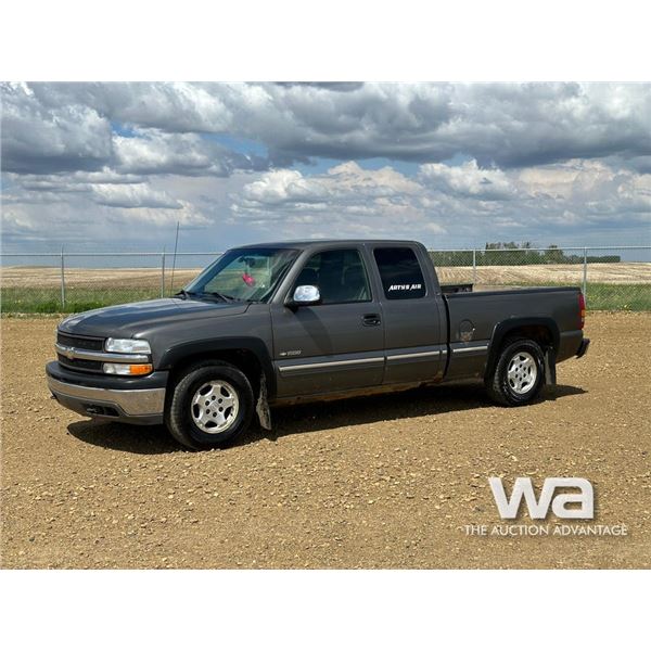 2001 CHEVROLET 1500 SILVERADO E-CAB PICKUP