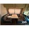 Image 15 : 1990 FORD 350 27 FT. S/A MOTORHOME