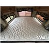 Image 15 : 2012 OUTBACK 210RS  21 FT. T/A TRAVEL TRAILER