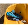 Image 7 : 2 PERSON PELICAN PADDLE BOAT