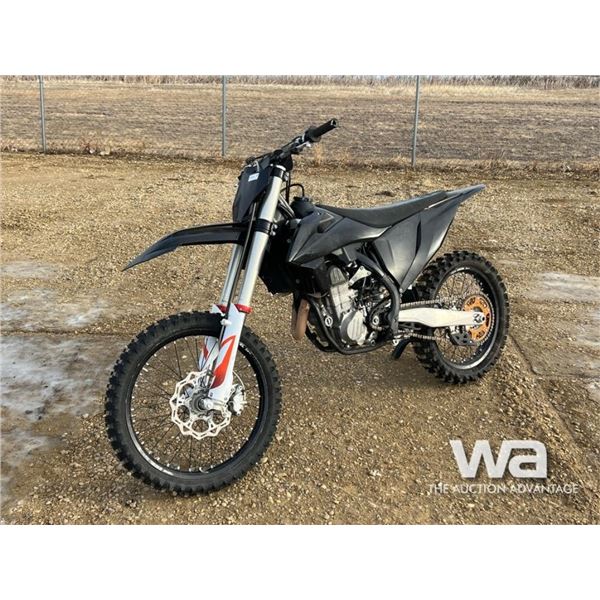 2020 KTM 450 SX-F DIRT BIKE