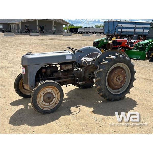 1942 FORD 9N ANTIQUE TRACTOR