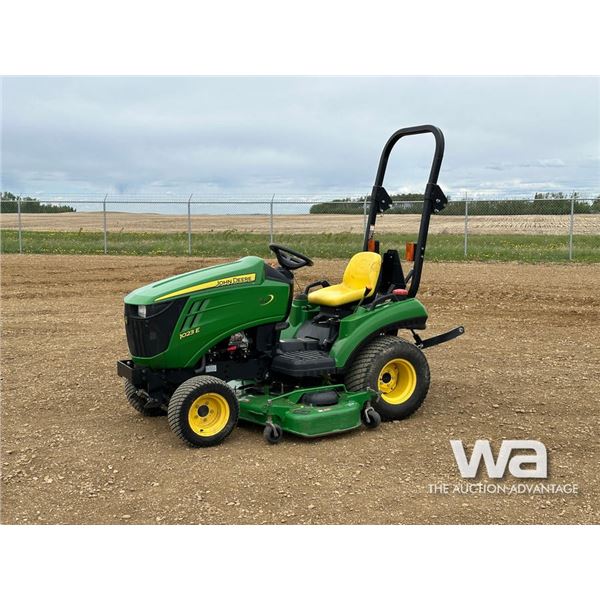 2012 JOHN DEERE 1023E 4WD LAWN TRACTOR