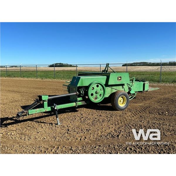 JOHN DEERE 336 SQUARE BALER