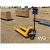 Image 4 : INDUSTRIAL PALLET JACK