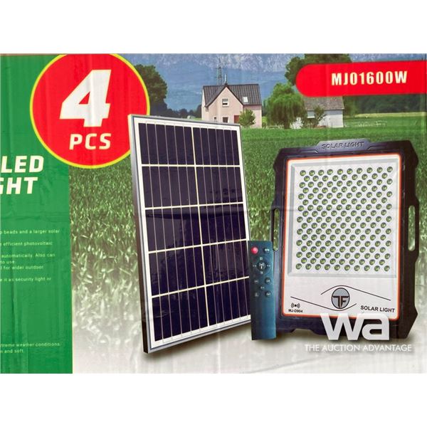 (4) 600W LED SOLAR FLOOD LIGHT