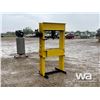 Image 4 : TRICO 60 TON SHOP PRESS