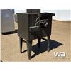 Image 4 : GARLAND COMMERCIAL 2 DOOR GAS OVEN